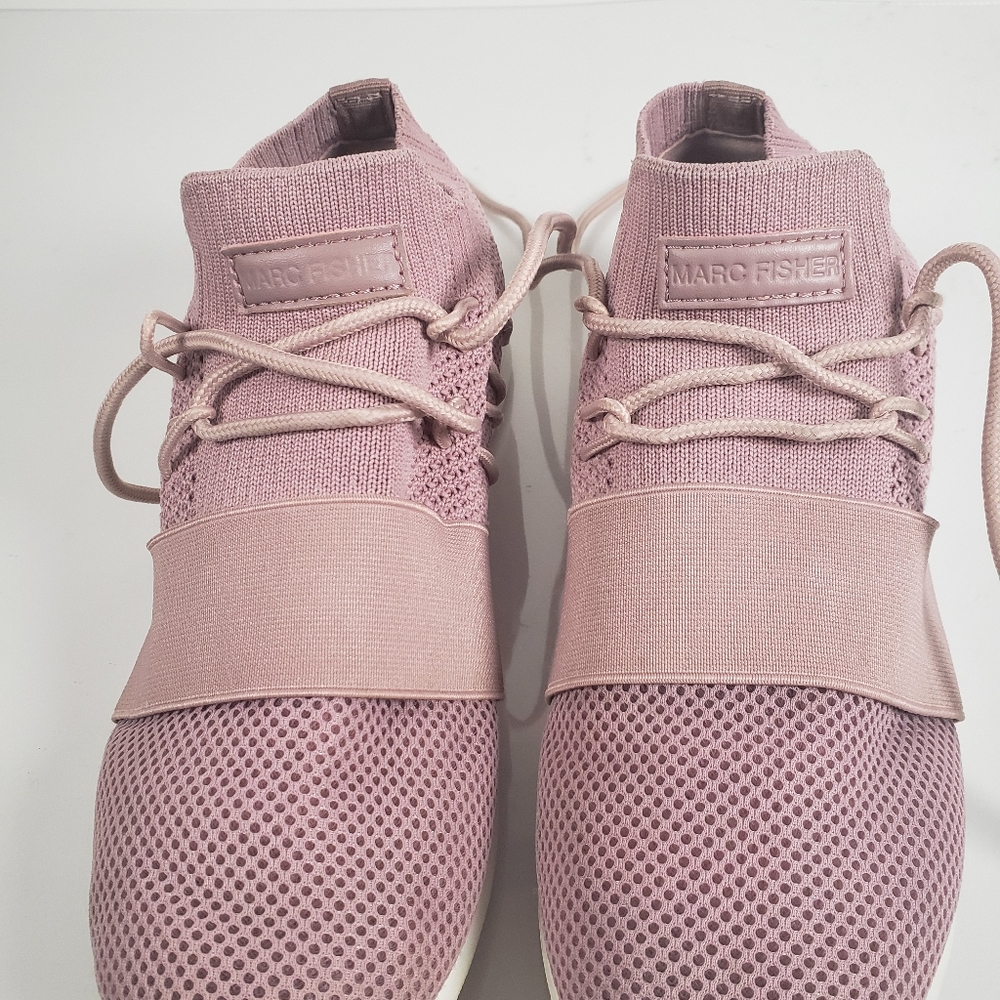 Marc Fisher Womens sneakers